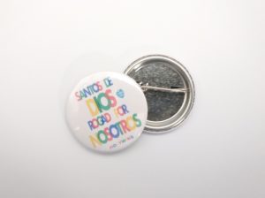 Chapa "Santos rogad por nosotros"